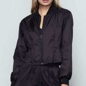 NWT Good American Lightweight Cropped Windbreaker, Size Medium (2), Color Black